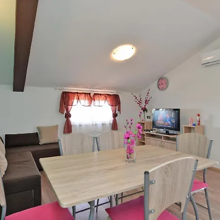 Ferienwohnung Fuer 5 Personen Ca 52 Qm In Sijana, Istrien Istrische Riviera